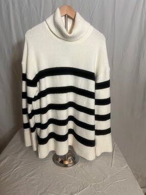 Nine West Cream and Black Striped Turtleneck Sweater Size L